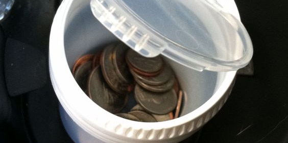 jar-in-the-car-keep-carry-coins-minimalist-wallet